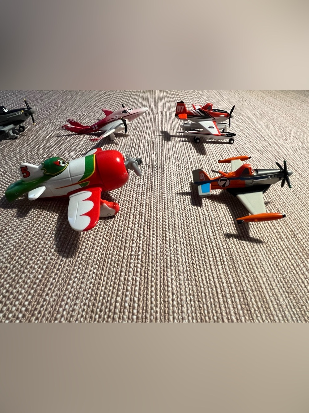 6 Diecast Disney Planes Figures - Picture 6 of 11